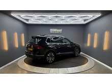 Volkswagen Tiguan 2.0 TDI R-Line Tech SUV 5dr Diesel Manual Euro 6 (s/s) (150 ps) 