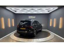 Volkswagen Tiguan 2.0 TDI R-Line Tech SUV 5dr Diesel Manual Euro 6 (s/s) (150 ps) 