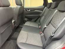 Nissan Qashqai 1.5 dCi n-tec+ SUV 5dr Diesel Manual 2WD Euro 5 (s/s) (110 ps) 