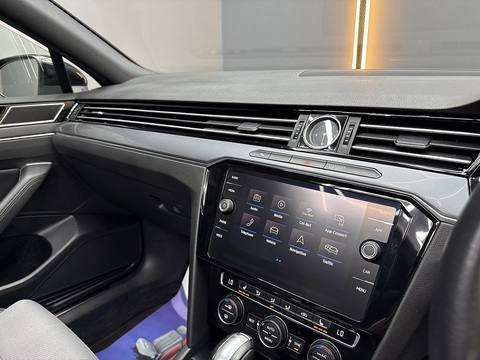 2.0 TDI R-Line Estate 5dr Diesel DSG Euro 6 (s/s) (150 ps)