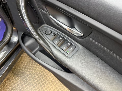 2.0 320i Luxury Touring 5dr Petrol Manual Euro 6 (s/s) (184 ps)