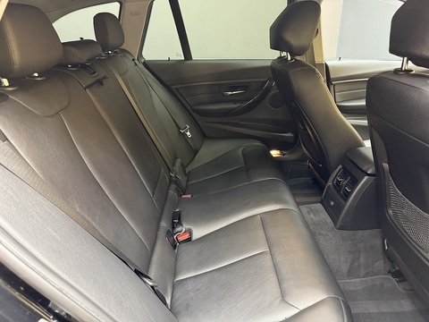 2.0 320i Luxury Touring 5dr Petrol Manual Euro 6 (s/s) (184 ps)