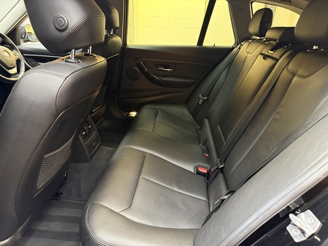 2.0 320i Luxury Touring 5dr Petrol Manual Euro 6 (s/s) (184 ps)