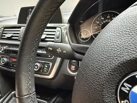 2.0 320i Luxury Touring 5dr Petrol Manual Euro 6 (s/s) (184 ps)