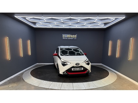 1.0 VVT-i x-trend Hatchback 5dr Petrol x-shift Euro 6 (Safety Sense) (71 ps)