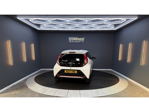1.0 VVT-i x-trend Hatchback 5dr Petrol x-shift Euro 6 (Safety Sense) (71 ps)