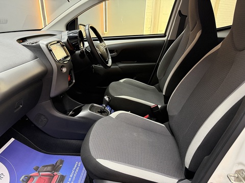 1.0 VVT-i x-trend Hatchback 5dr Petrol x-shift Euro 6 (Safety Sense) (71 ps)