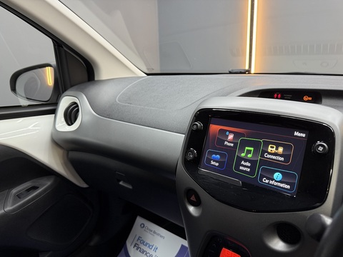 1.0 VVT-i x-trend Hatchback 5dr Petrol x-shift Euro 6 (Safety Sense) (71 ps)