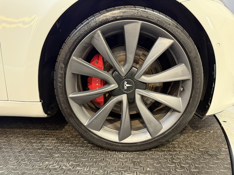 (Dual Motor) Performance Saloon 4dr Electric Auto 4WDE (Performance Upgrade) (449 bhp)