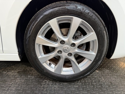 1.2 Design Hatchback 5dr Petrol Manual Euro 6 (75  Hatchback 1.2 Manual Petrol