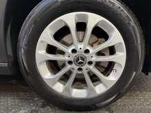 Mercedes-Benz GLA 2.1 GLA200d SE (Executive) SUV 5dr Diesel 7G-DCT Euro 6 (s/s) (136 ps) 