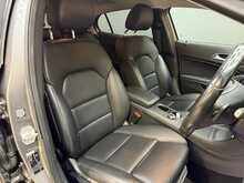 Mercedes-Benz GLA 2.1 GLA200d SE (Executive) SUV 5dr Diesel 7G-DCT Euro 6 (s/s) (136 ps) 
