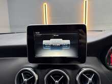 Mercedes-Benz GLA 2.1 GLA200d SE (Executive) SUV 5dr Diesel 7G-DCT Euro 6 (s/s) (136 ps) 