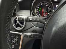 Mercedes-Benz GLA 2.1 GLA200d SE (Executive) SUV 5dr Diesel 7G-DCT Euro 6 (s/s) (136 ps) 