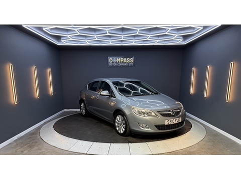1.6 16v SE Hatchback 5dr Petrol Manual Euro 5 (115 ps)