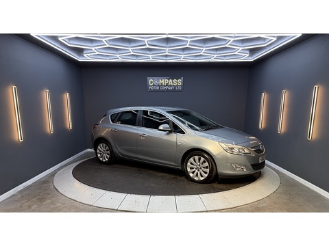 1.6 16v SE Hatchback 5dr Petrol Manual Euro 5 (115 ps)