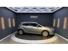 Vauxhall Astra 1.6 16v SE Hatchback 5dr Petrol Manual Euro 5 (115 ps) 