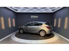 Vauxhall Astra 1.6 16v SE Hatchback 5dr Petrol Manual Euro 5 (115 ps) 