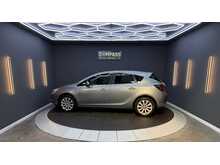 Vauxhall Astra 1.6 16v SE Hatchback 5dr Petrol Manual Euro 5 (115 ps) 