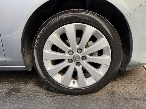 1.6 16v SE Hatchback 5dr Petrol Manual Euro 5 (115 ps)