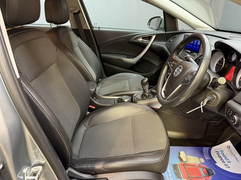 1.6 16v SE Hatchback 5dr Petrol Manual Euro 5 (115 ps)