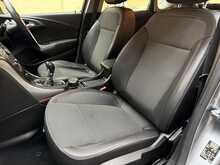 Vauxhall Astra 1.6 16v SE Hatchback 5dr Petrol Manual Euro 5 (115 ps) 