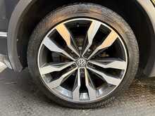 Volkswagen Tiguan 2.0 TDI R-Line SUV 5dr Diesel DSG 4Motion Euro 6 (s/s) (150 ps) 