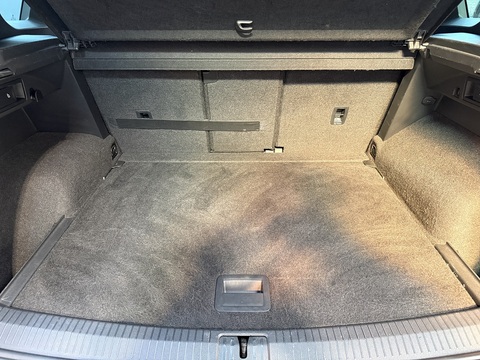 2.0 TDI R-Line SUV 5dr Diesel DSG 4Motion Euro 6 (s/s) (150 ps)