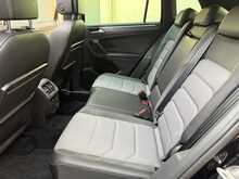 Volkswagen Tiguan 2.0 TDI R-Line SUV 5dr Diesel DSG 4Motion Euro 6 (s/s) (150 ps) 