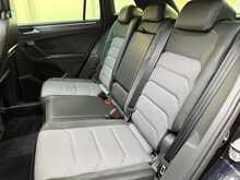 Volkswagen Tiguan 2.0 TDI R-Line SUV 5dr Diesel DSG 4Motion Euro 6 (s/s) (150 ps) 