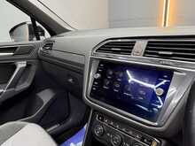 Volkswagen Tiguan 2.0 TDI R-Line SUV 5dr Diesel DSG 4Motion Euro 6 (s/s) (150 ps) 