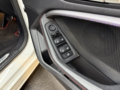 2.0 128ti Hatchback 5dr Petrol Auto Euro 6 (s/s) (265 ps)