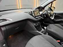 Peugeot 208 1.2 PureTech Allure Premium Hatchback 5dr Petrol Manual Euro 6 (s/s) (82 ps) 