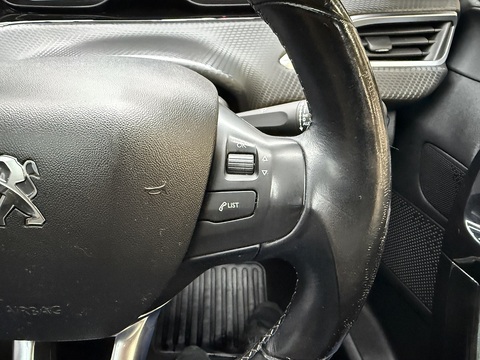 1.2 PureTech Allure Premium Hatchback 5dr Petrol Manual Euro 6 (s/s) (82 ps)