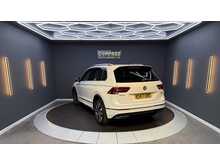 Volkswagen Tiguan 2.0 BiTDI R-Line SUV 5dr Diesel DSG 4Motion Euro 6 (s/s) (240 ps) 