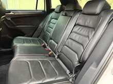 Volkswagen Tiguan 2.0 BiTDI R-Line SUV 5dr Diesel DSG 4Motion Euro 6 (s/s) (240 ps) 