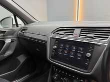 Volkswagen Tiguan 2.0 BiTDI R-Line SUV 5dr Diesel DSG 4Motion Euro 6 (s/s) (240 ps) 