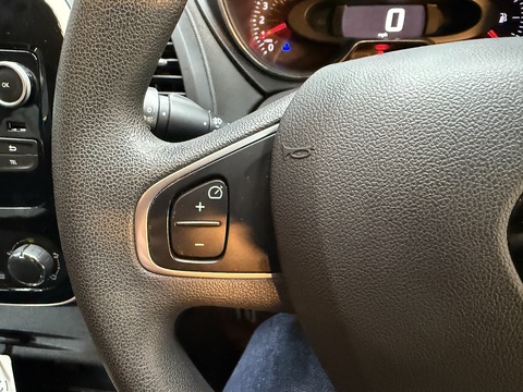 0.9 TCe ENERGY Play SUV 5dr Petrol Manual Euro 6 (s/s) (90 ps) SUV Manual Petrol