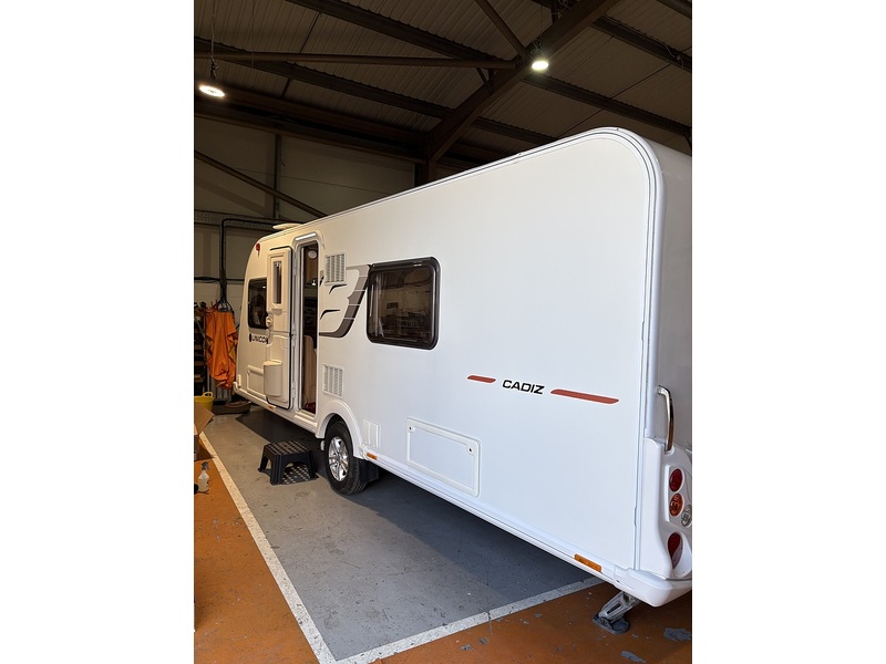 Bailey Unicorn III Cadiz Caravan - N7