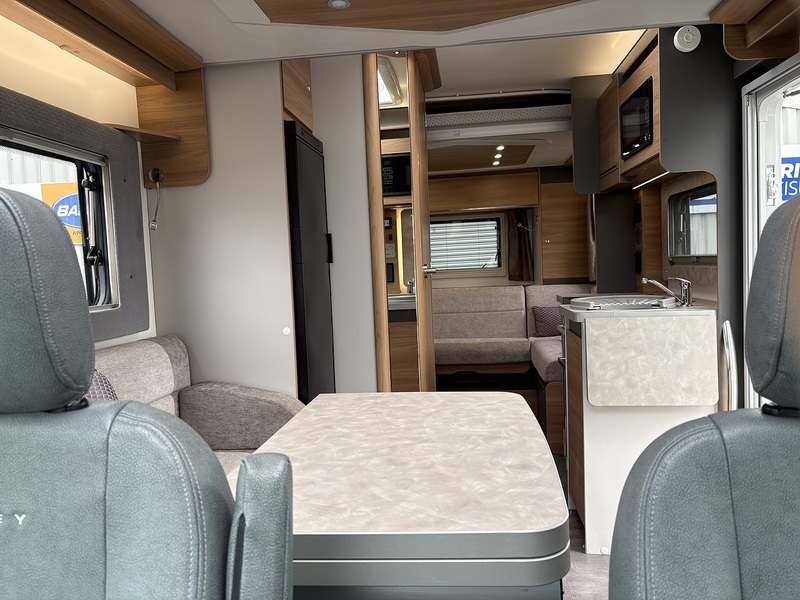 Ford Transit  - U11