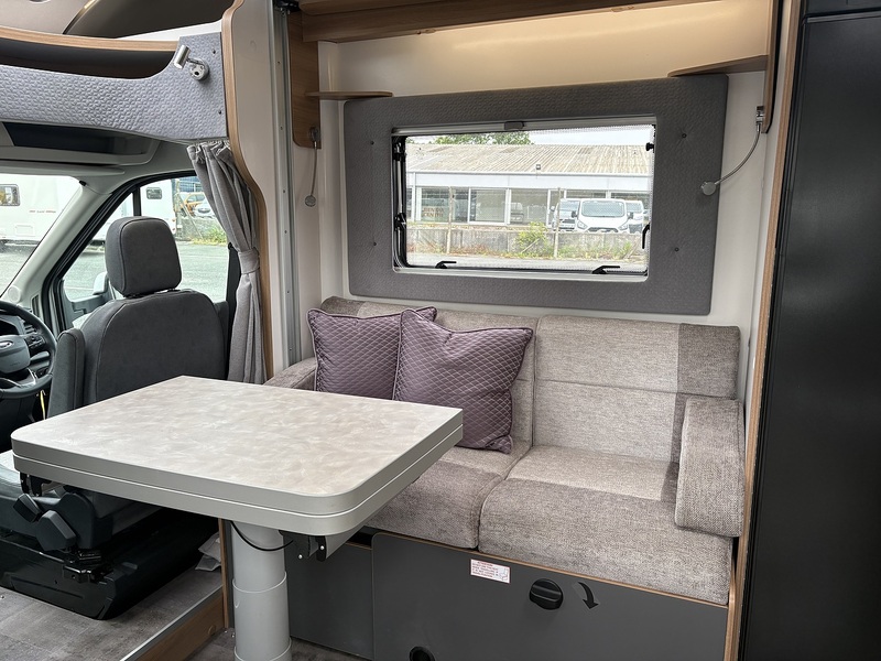 Ford Transit  - U11