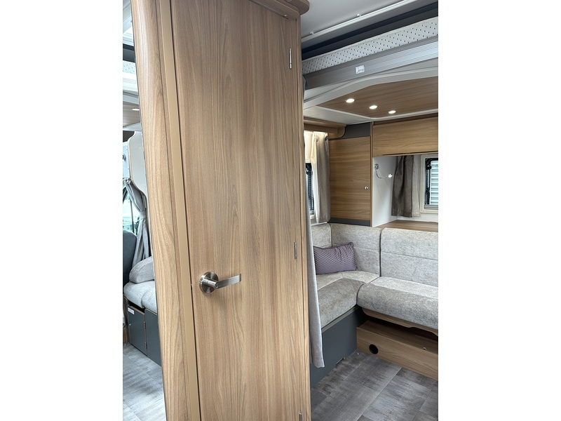 Ford Transit  - U11