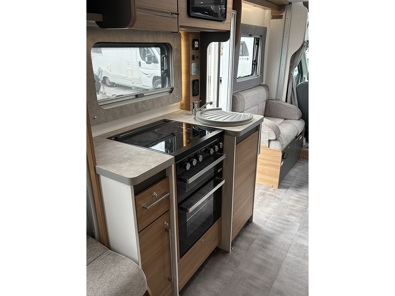Ford Transit  - U11
