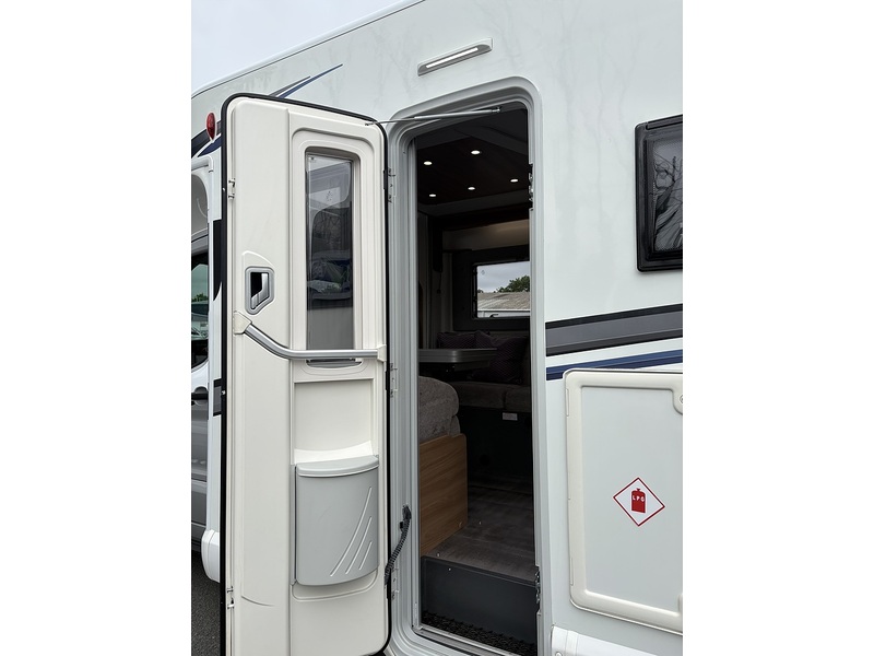 Ford Transit  - U11
