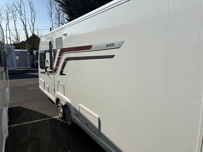 Swift Elegance 645 - U4