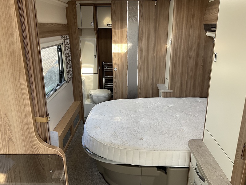 Swift Elegance 645 - U4