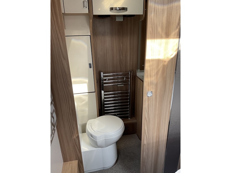 Swift Elegance 645 - U4