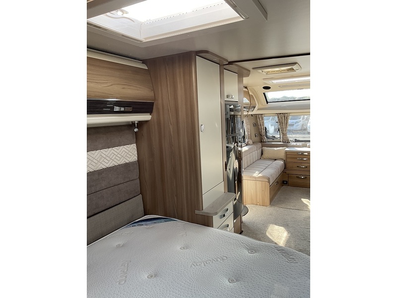 Swift Elegance 645 - U4