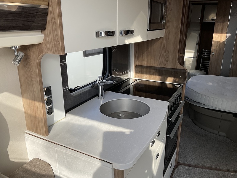 Swift Elegance 645 - U4