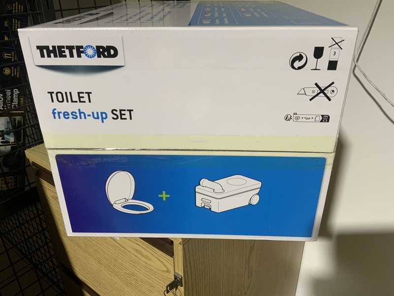 Thetford C200 Toilet cassette Toilet seat plus cassette Image 2